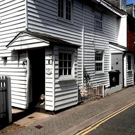 Bridewell Cottage In The Heart Of Tenterden - Pass The Keys Exterior foto