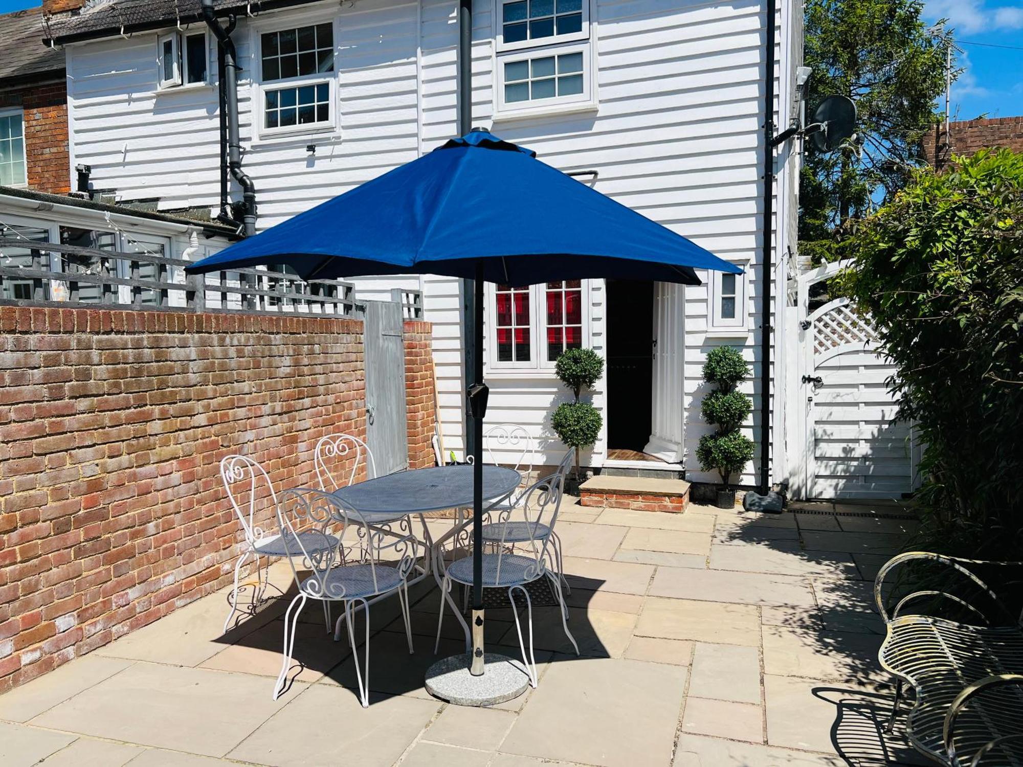 Bridewell Cottage In The Heart Of Tenterden - Pass The Keys Exterior foto